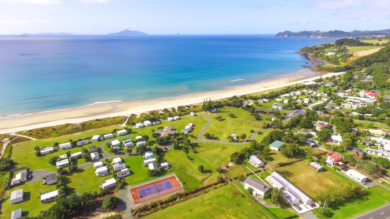 ホテル Camp Waipu Cove エクステリア 写真